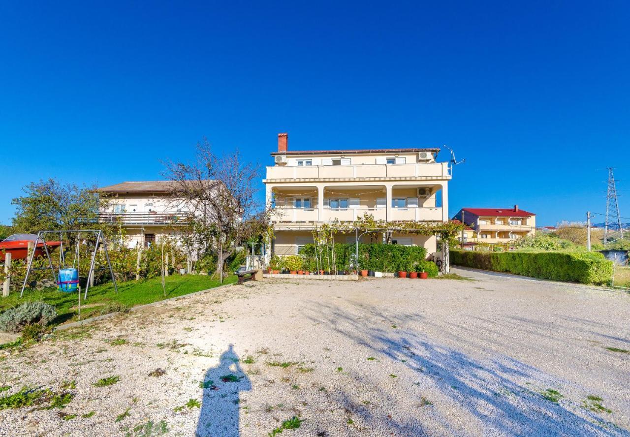 Apartments Marija P โลปาร์ ภายนอก รูปภาพ
