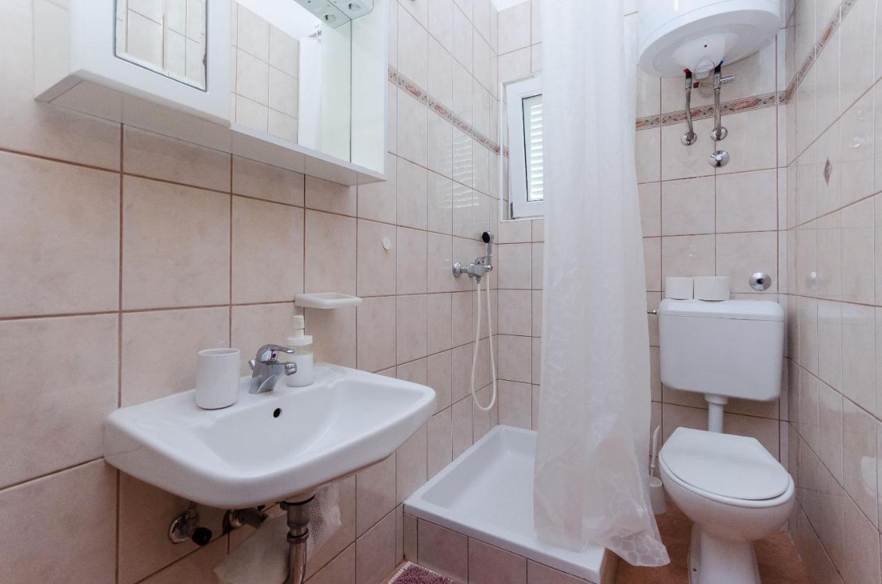 Apartments Marija P โลปาร์ ภายนอก รูปภาพ
