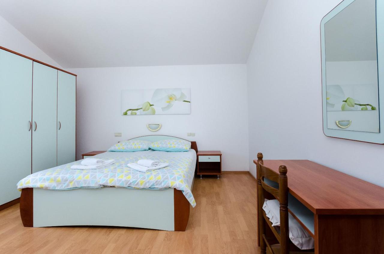 Apartments Marija P โลปาร์ ภายนอก รูปภาพ